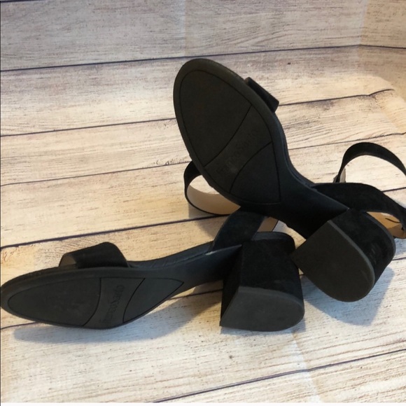 NWOT Franco Sarto in suede Black 💗 - Picture 2 of 3